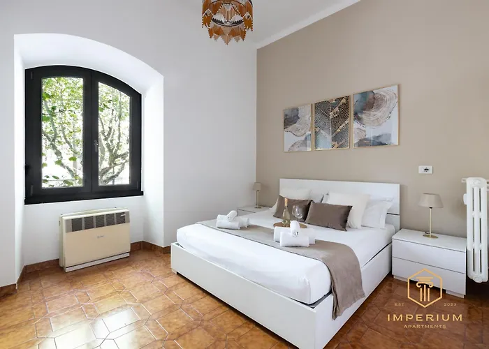 Imperium Merulana House - 2 Steps From Colosseum, 3 Bedrooms, A-c * Roma