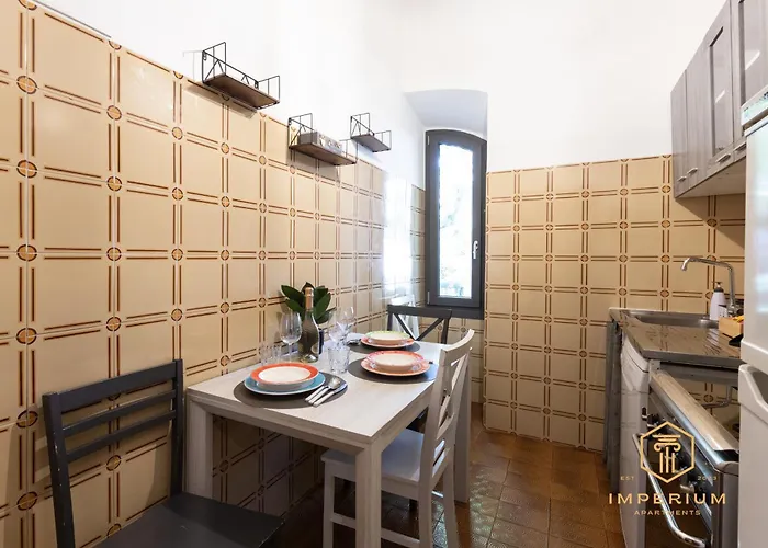 Imperium Merulana House - 2 Steps From Colosseum, 3 Bedrooms, A-c Roma